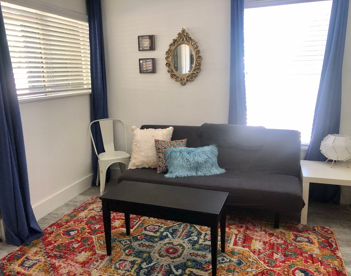 Apt#1 - Private Studio with full kitchen photo 2