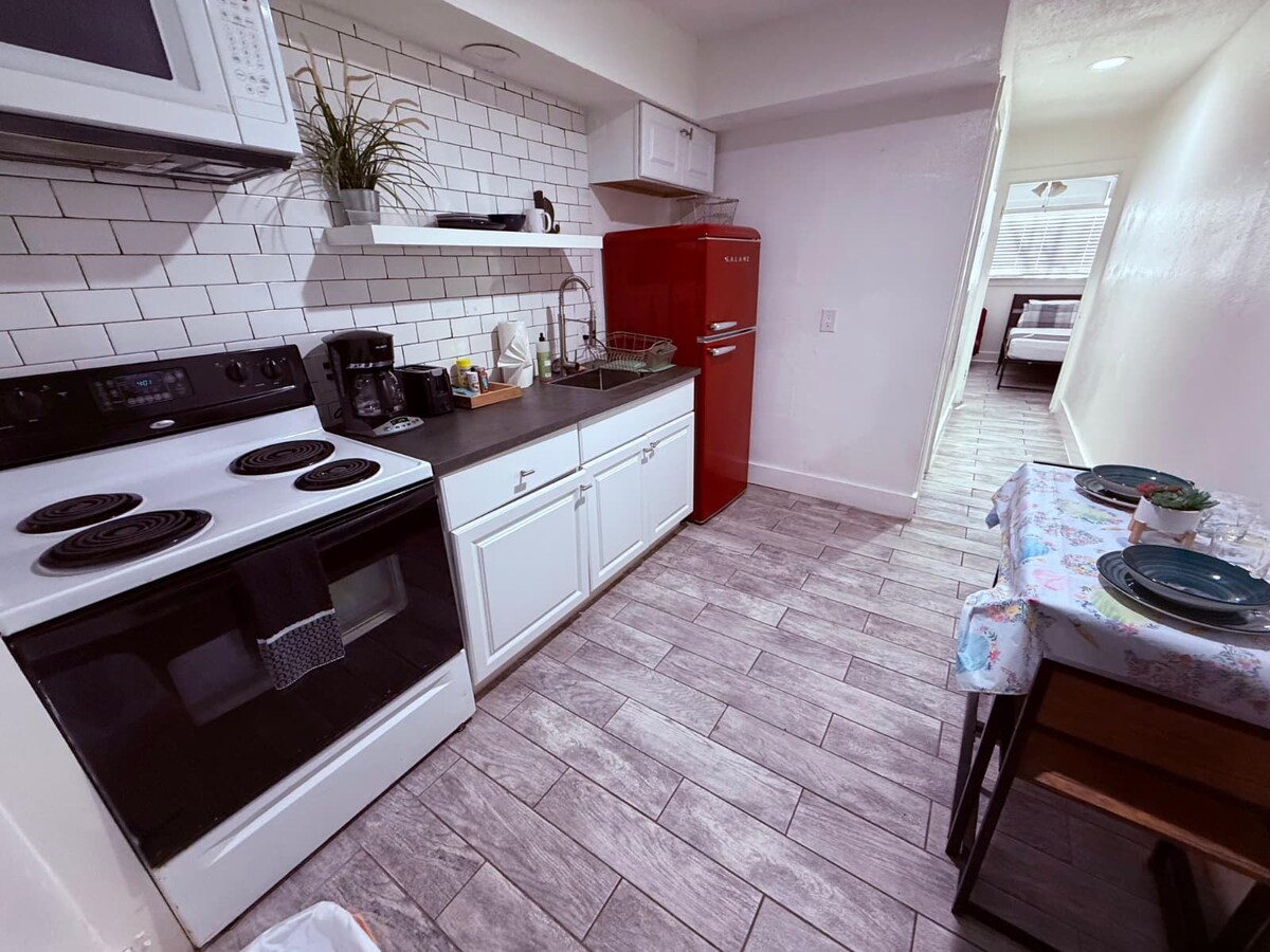 Apt #10A Charming Studio fully Equipped photo 1
