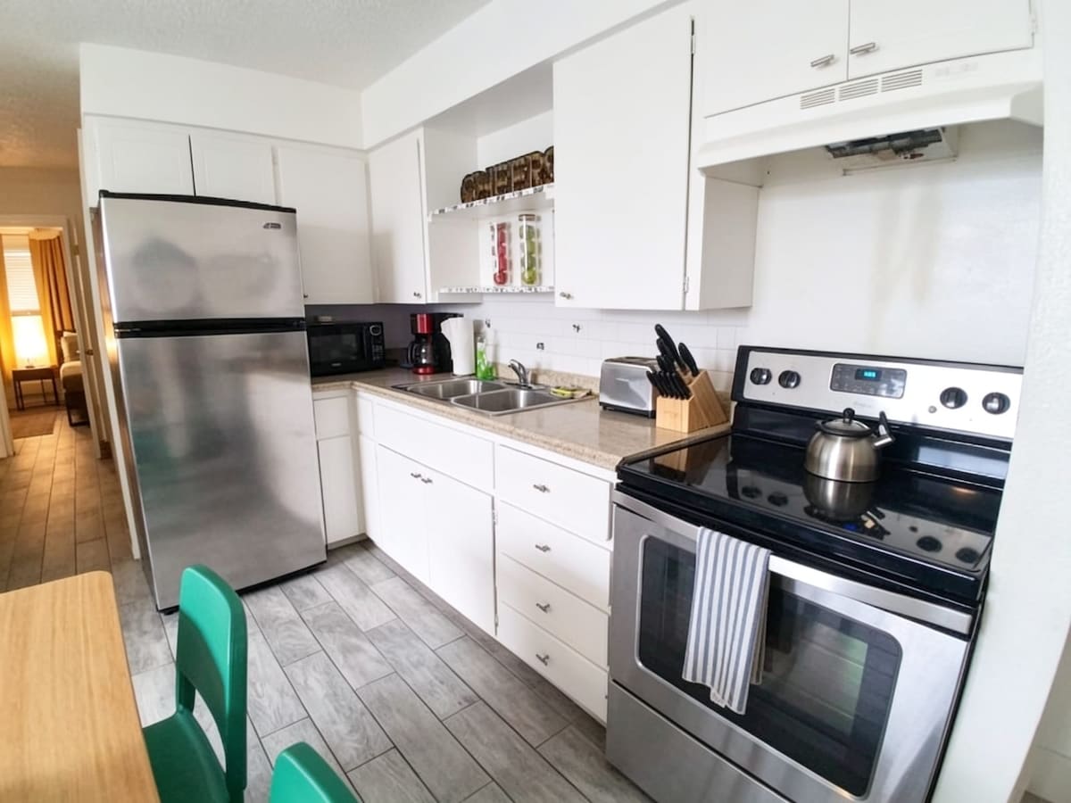 Modern 2BR Near Downtown Austin photo 8