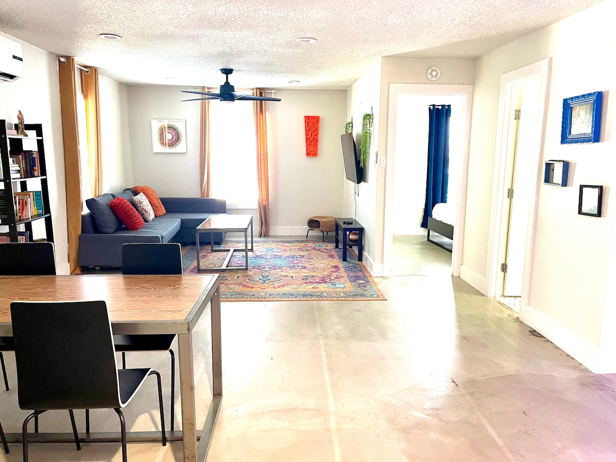 Apt#14 Spacious 2BDR/1Bath Apartment. photo 1