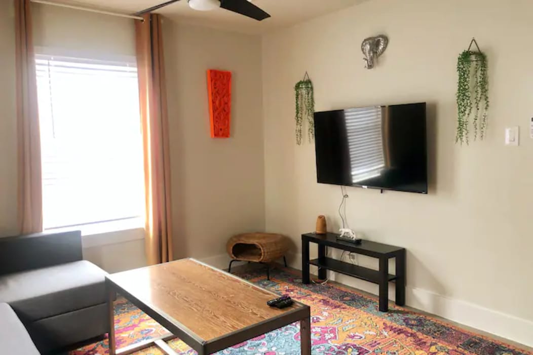 Apt#14 Spacious 2BDR/1Bath Apartment. photo 2