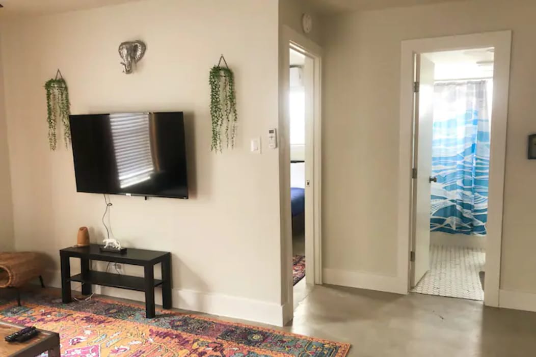 Apt#14 Spacious 2BDR/1Bath Apartment. photo 4
