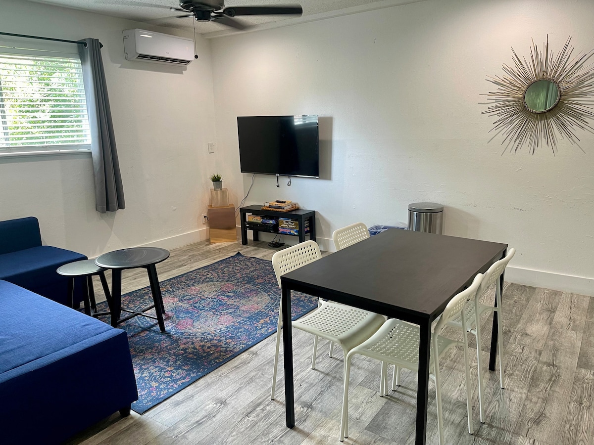 Apt#16 Spacious 2BR/1bath photo 3