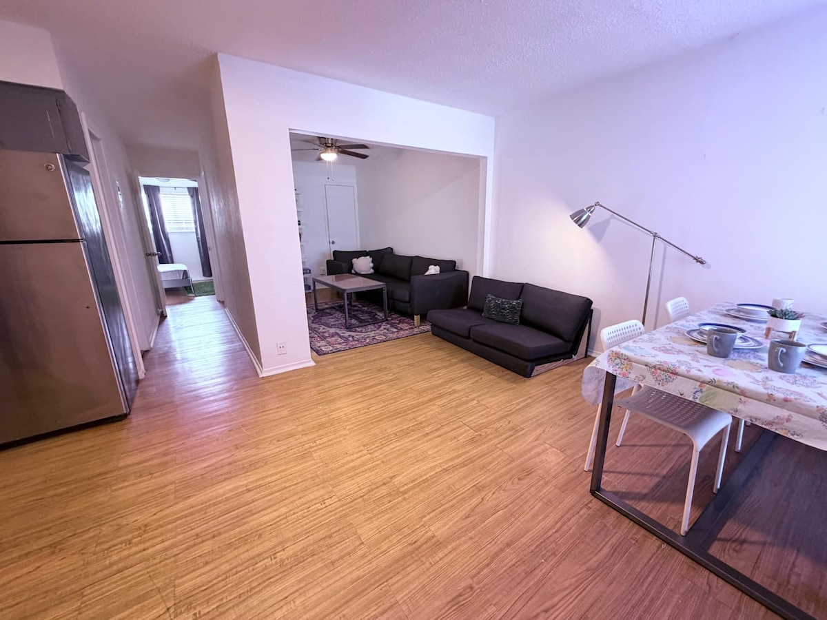 Apt#18 Spacious 1bedroom/1bath Apartment. photo 1