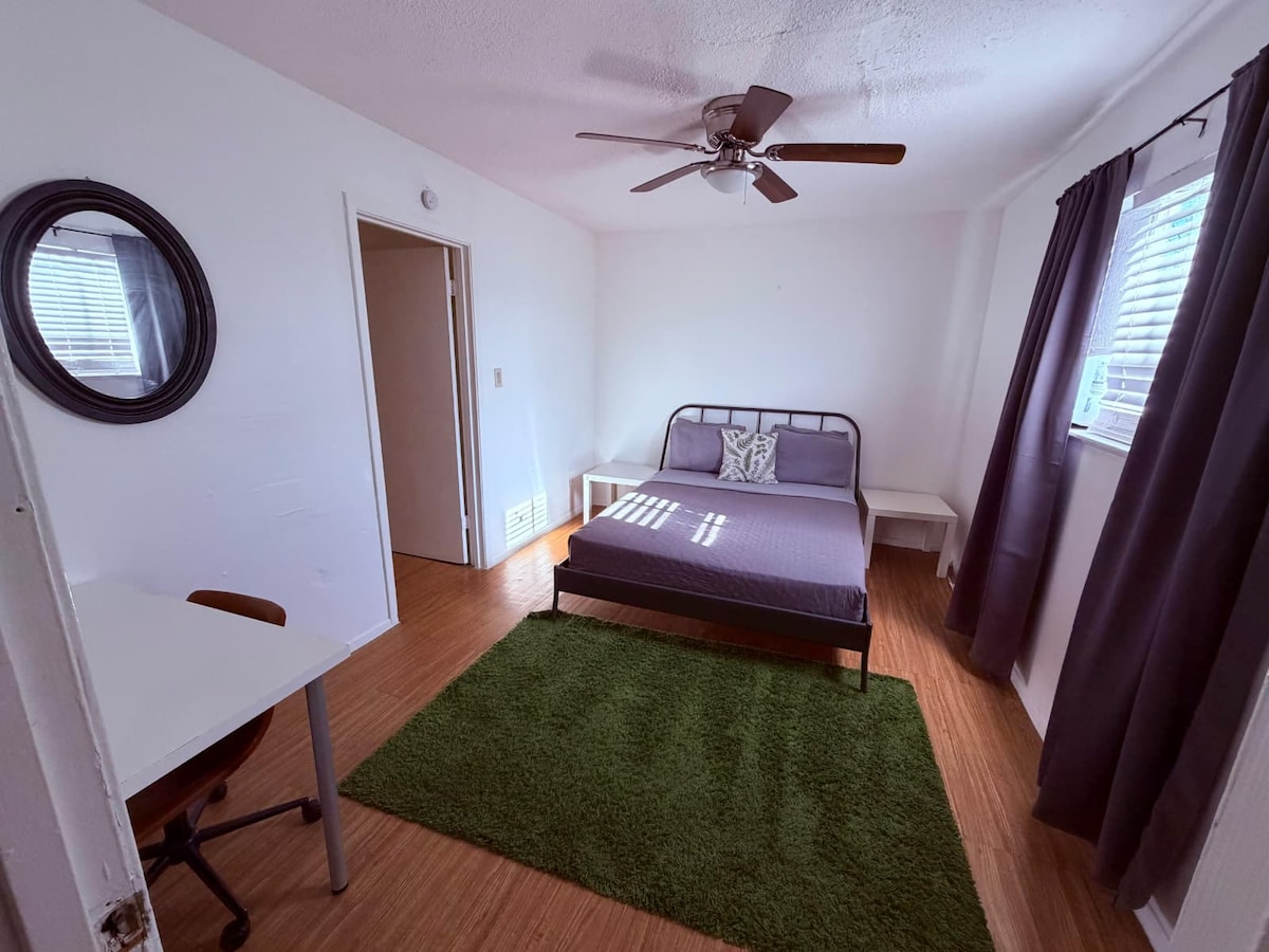 Apt#18 Spacious 1bedroom/1bath Apartment. photo 2