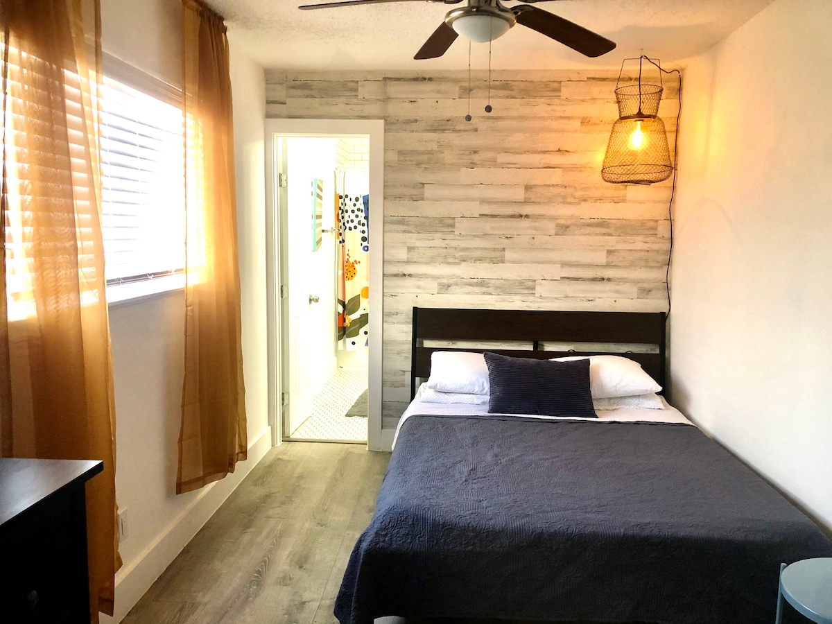 Apt #19 Economical Eastside Studio photo 5