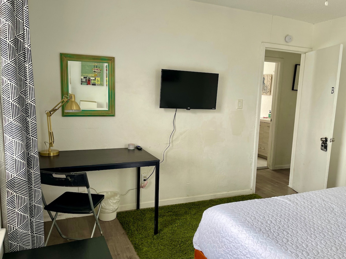 Apt#20 Room#B private room in shared Apartment. photo 4