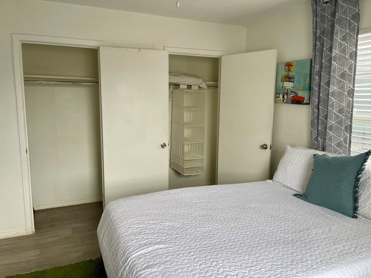 Apt#20 Room#B private room in shared Apartment. photo 8