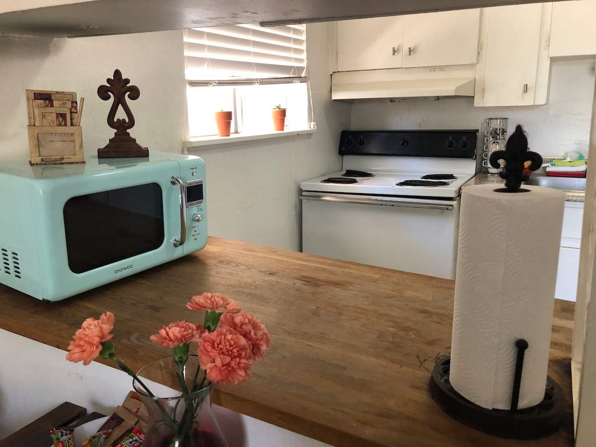 Affordable Austin Studio | Easy Downtown Access photo 8