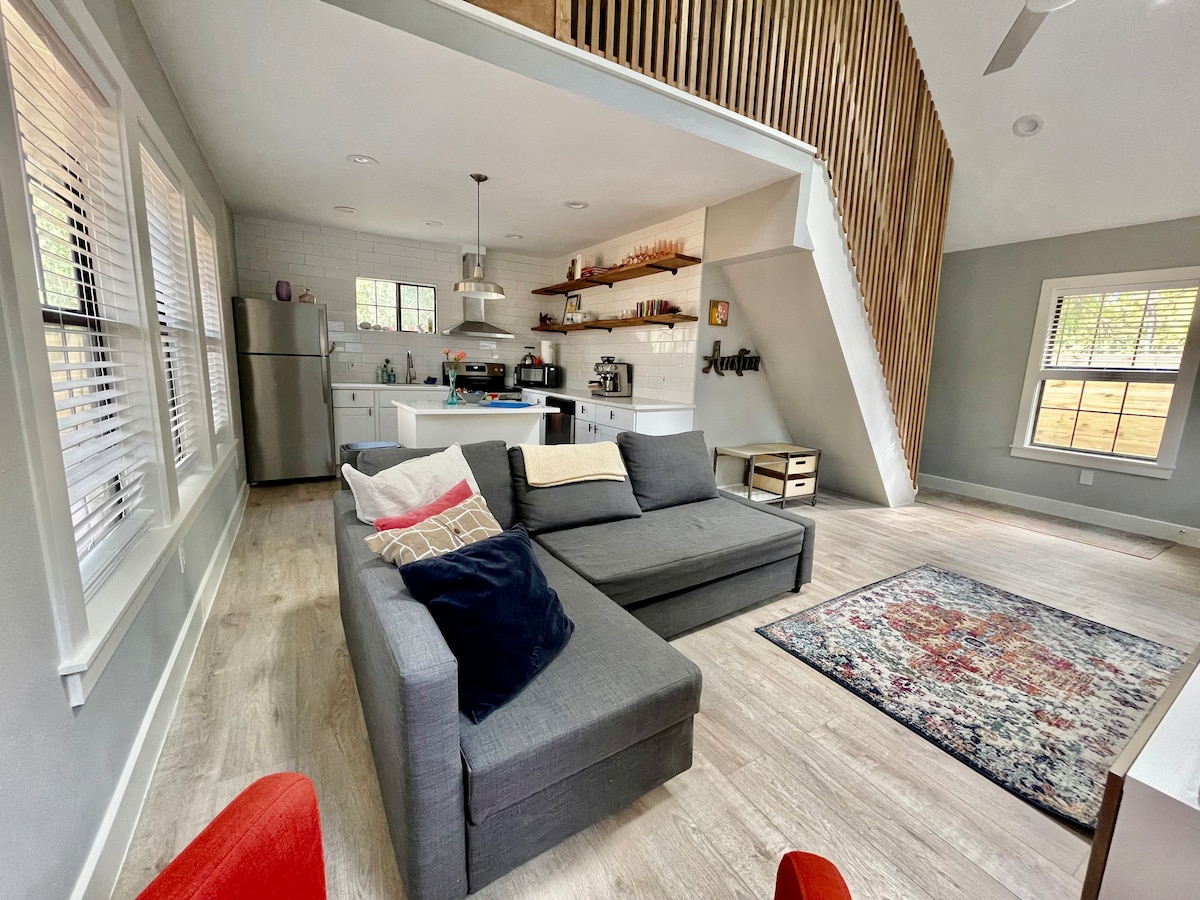 Stylish Studio - Loft Bed - Your Cozy City Haven photo 5