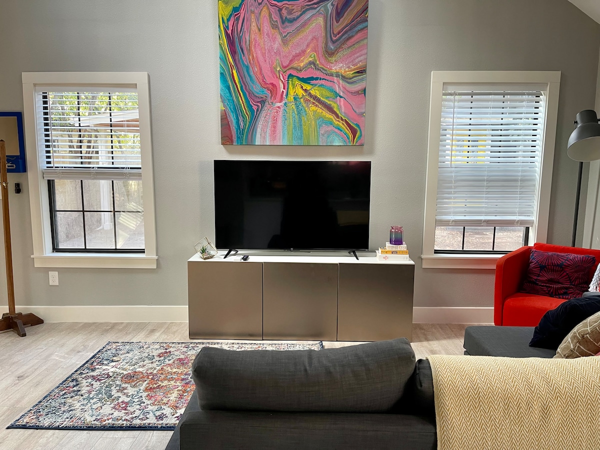 Stylish Studio - Loft Bed - Your Cozy City Haven photo 7