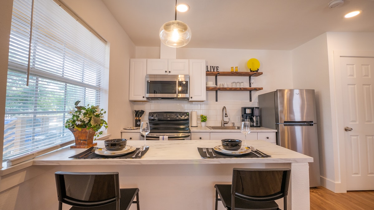 Collins Garden First Floor Room| Pet Friendly photo 2