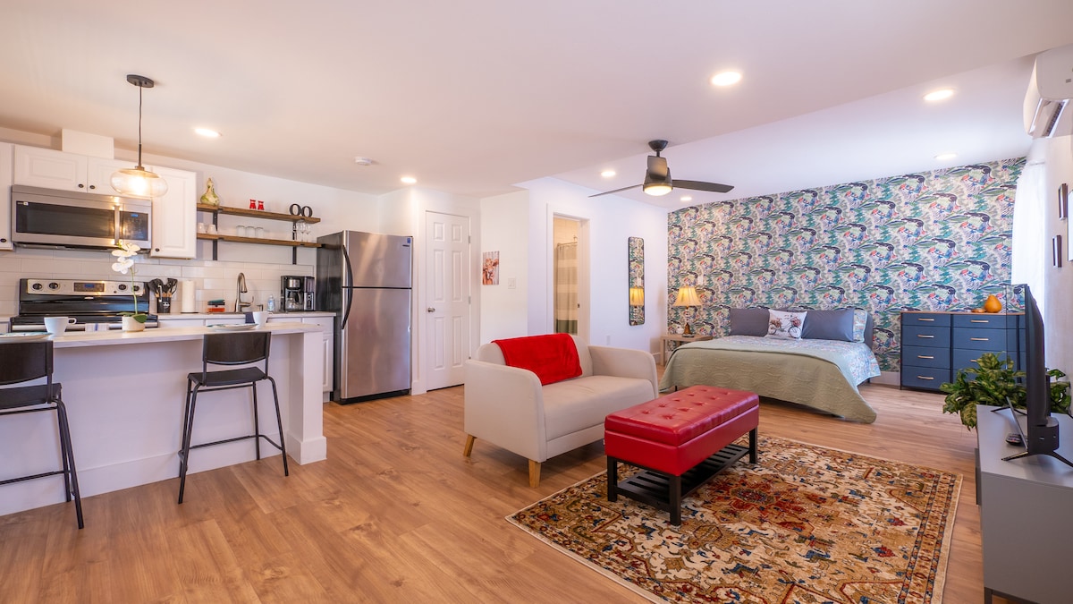 Park Ave Studio 4