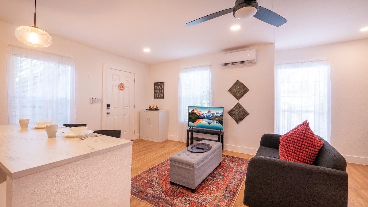 First Floor Private Studio Minutes from Lackland photo 3