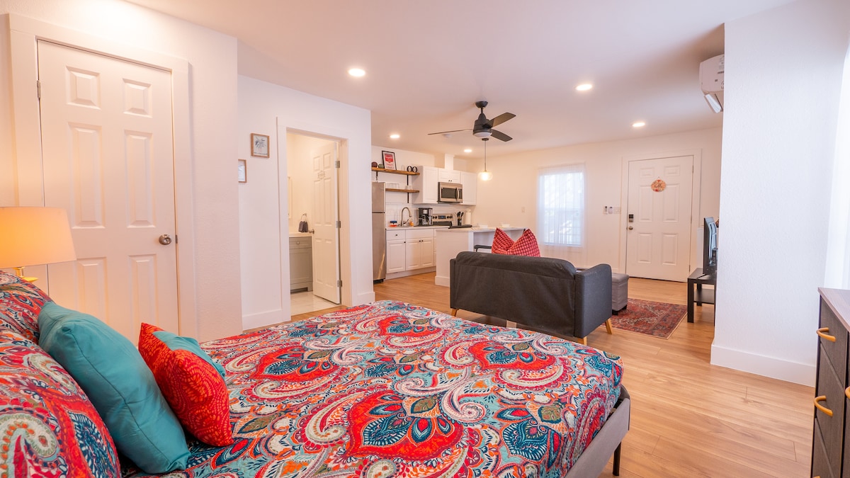 First Floor Private Studio Minutes from Lackland photo 8