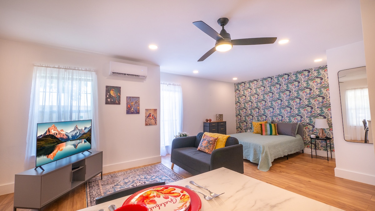 Park Ave Studio 6