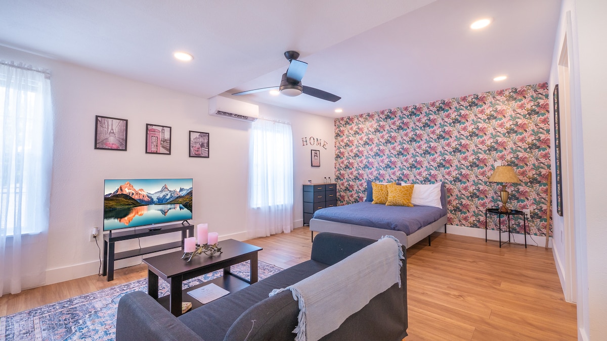 Park Facing | Pet Friendly | Free Parking | Studio photo 2