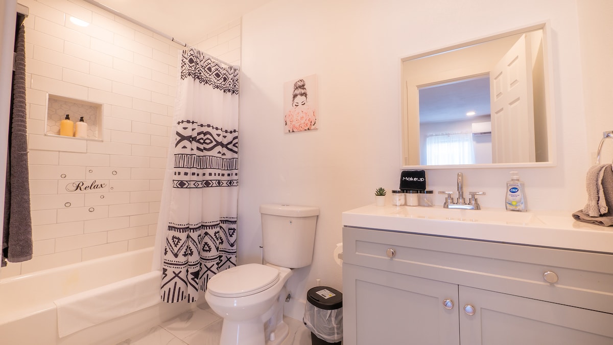 Park Facing | Pet Friendly | Free Parking | Studio photo 3
