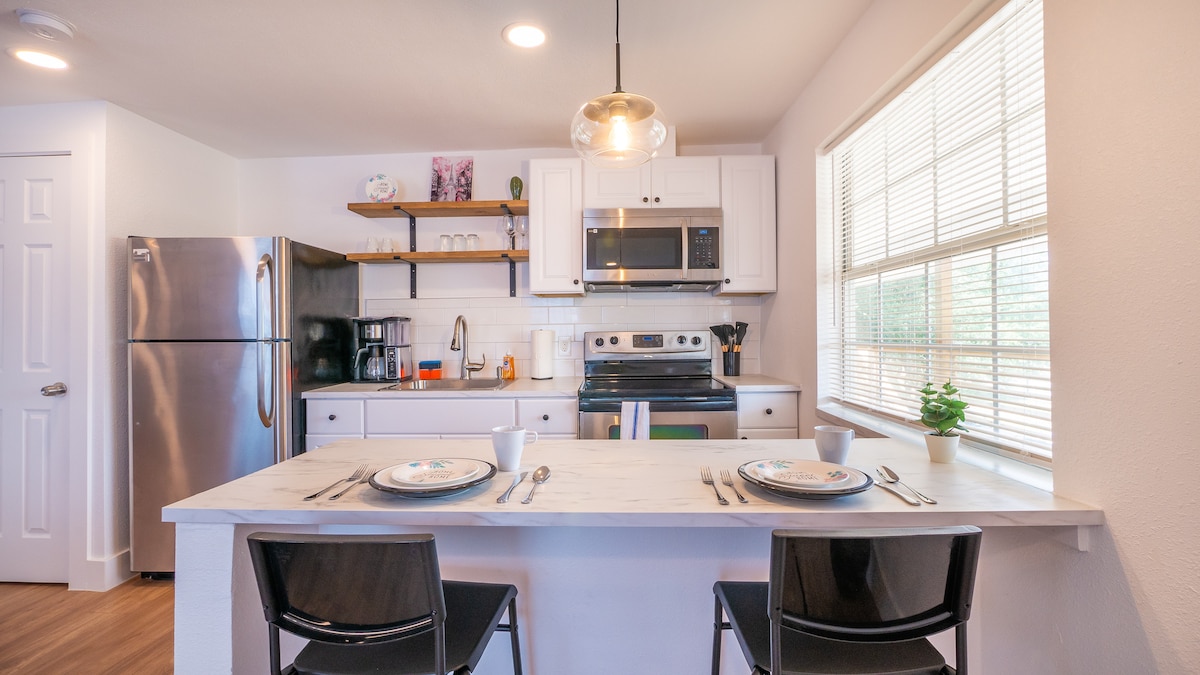 Park Facing | Pet Friendly | Free Parking | Studio photo 4
