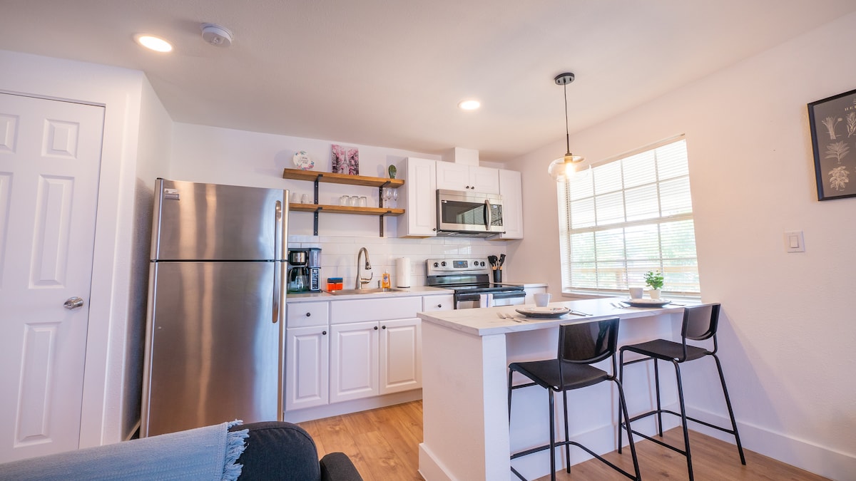 Park Facing | Pet Friendly | Free Parking | Studio photo 7